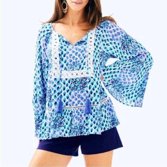 Lilly Pulitzer Amisa Resort Blue White Tunic Top Size S Crochet Lace Trim Blouse - Picture 2 of 11